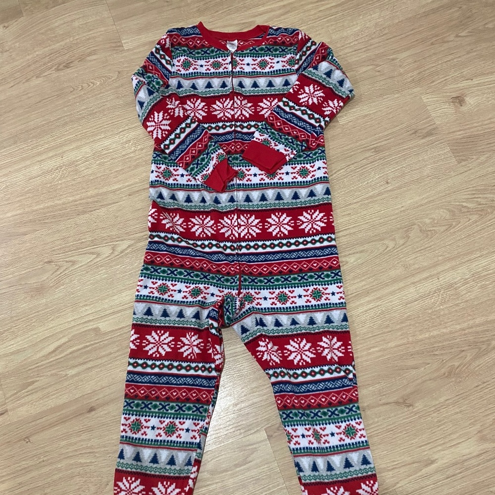 Super cute zip up pjs winter boys